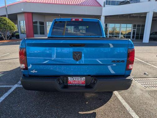 2024 RAM 1500 Classic Warlock Crew Cab 4x4 5'7' Box