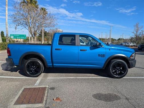 2024 RAM 1500 Classic Warlock Crew Cab 4x4 5'7' Box