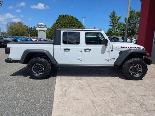 Bright White Clearcoat 2022 Jeep Gladiator Mojave 4x4