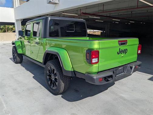 2025 Jeep Gladiator Nighthawk