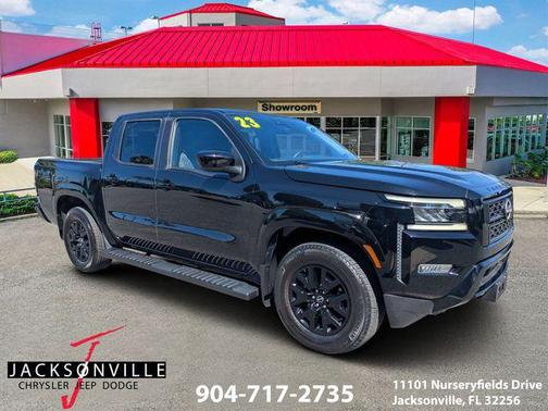 Super Black 2023 Nissan Frontier SV