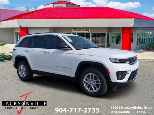 2025 Jeep Grand Cherokee Laredo