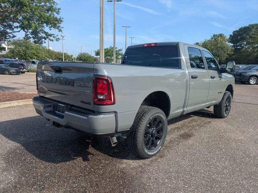 Ceramic Gray Clearcoat 2026 RAM 2500 Big Horn Crew Cab 4x4 6'4' Box