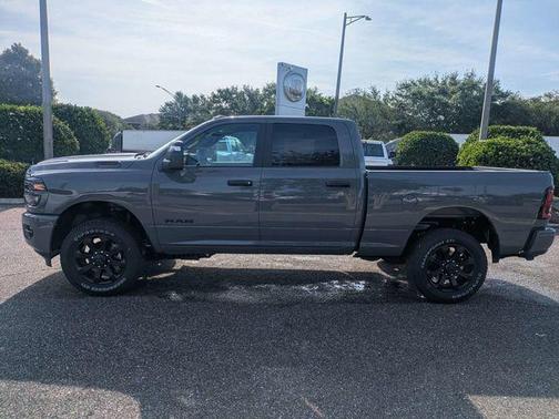 Ceramic Gray Clearcoat 2026 RAM 2500 Big Horn Crew Cab 4x4 6'4' Box