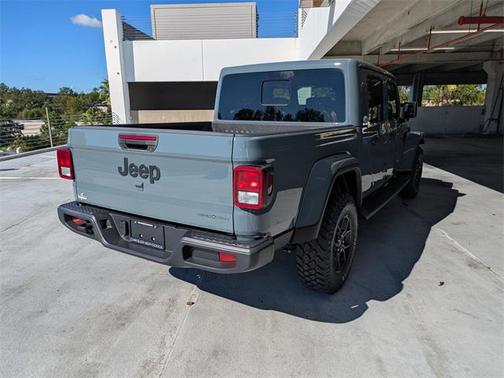 2025 Jeep Gladiator High Tide