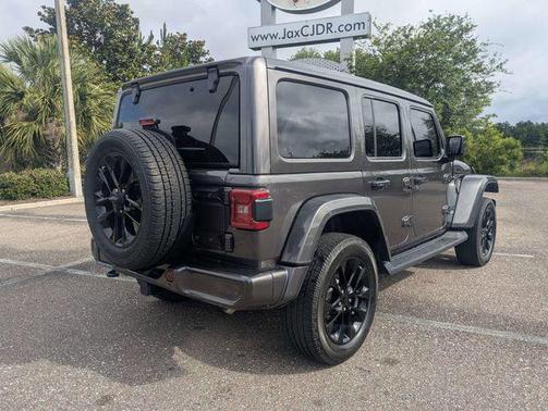 Granite Crystal Metallic Clearcoat 2021 Jeep Wrangler Unlimited Sahara