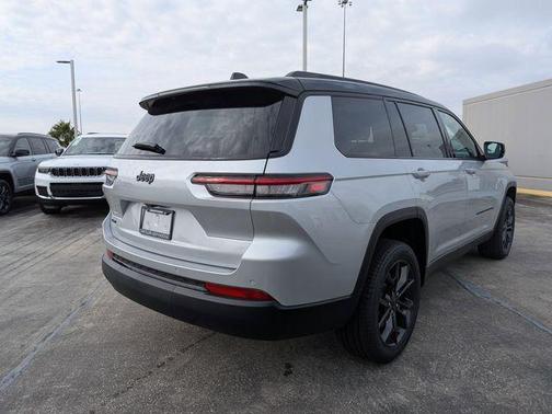Silver Zynith 2025 Jeep Grand Cherokee L Limited