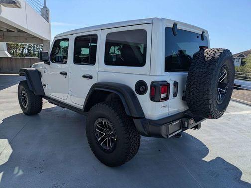 Bright White Clearcoat 2026 Jeep Wrangler Willys