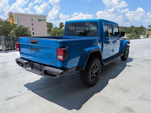 2025 Jeep Gladiator Sport