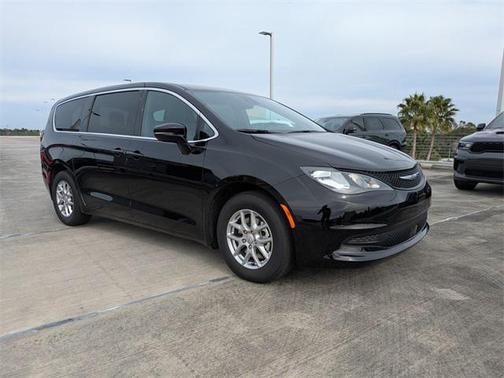 2026 Chrysler Voyager LX