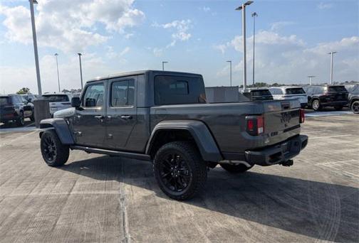 2025 Jeep Gladiator Nighthawk