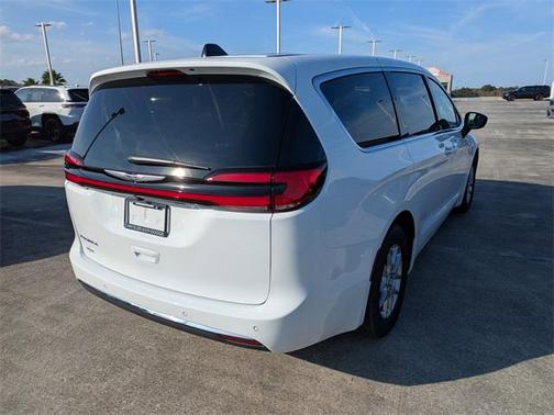 2026 Chrysler Pacifica L