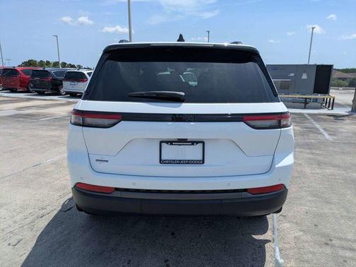 Bright White 2026 Jeep Grand Cherokee Limited