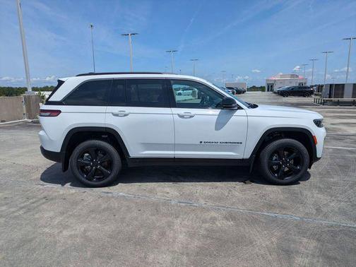 Bright White 2026 Jeep Grand Cherokee Limited