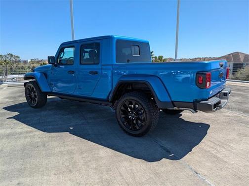 2025 Jeep Gladiator Nighthawk