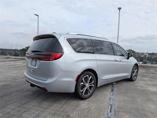 2026 Chrysler Pacifica L