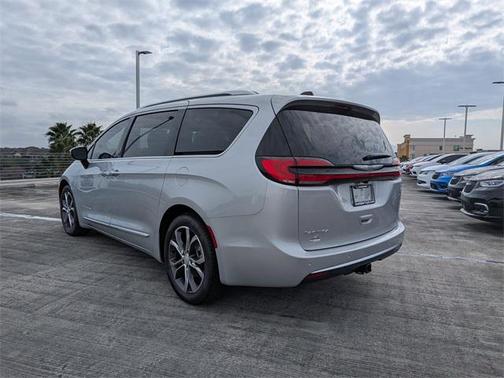 2026 Chrysler Pacifica L