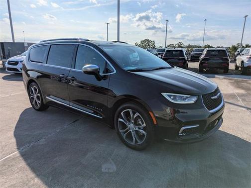 2026 Chrysler Pacifica L