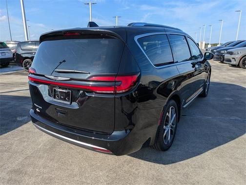 2026 Chrysler Pacifica L