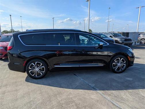 2026 Chrysler Pacifica L