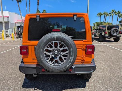 2025 Jeep Wrangler 4-Door Sahara 4x4