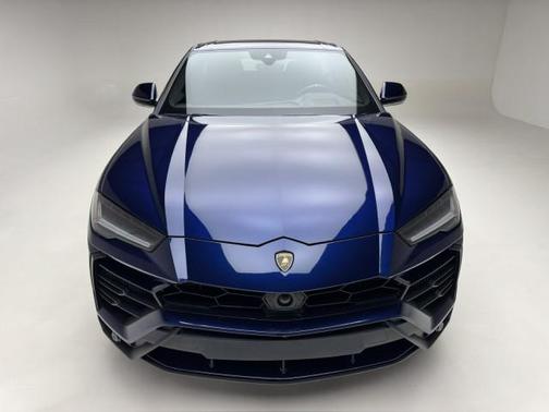 2021 Lamborghini Urus 