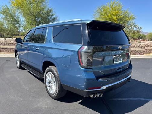 Lakeshore Blue Metallic 2025 Chevrolet Suburban Premier