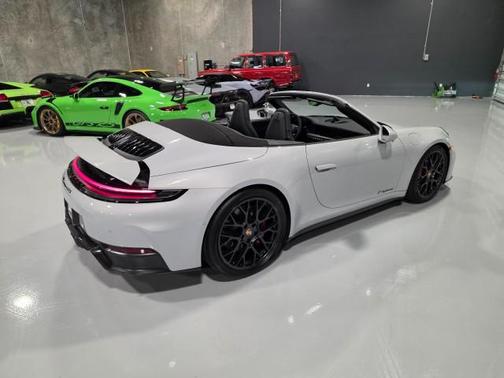 Ice Grey Metallic 2026 Porsche 911 Carrera 4 GTS