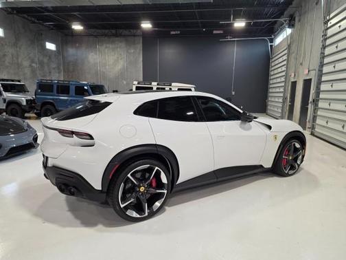 2025 Ferrari Purosangue Bianco Cervino