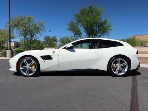 2018 Ferrari GTC4Lusso V12
