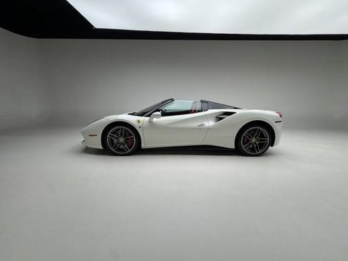 2017 Ferrari 488 Spider Base