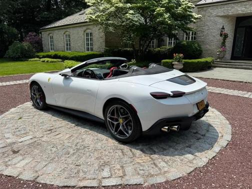 2025 Ferrari Roma Spider