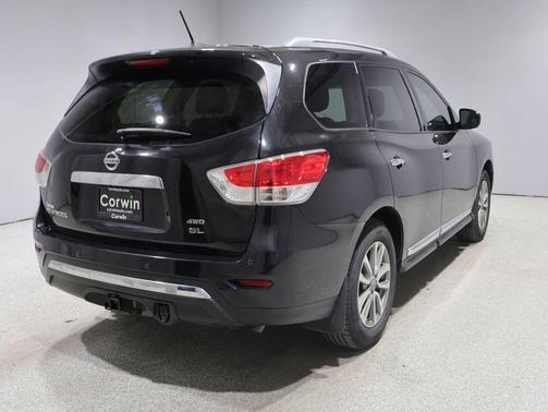 Magnetic Black Metallic 2016 Nissan Pathfinder SL