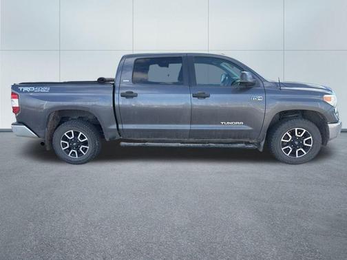 2015 Toyota Tundra SR5