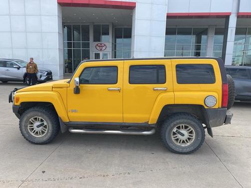 2006 Hummer H3 Base
