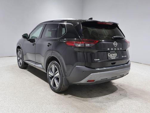 Super Black 2023 Nissan Rogue SL