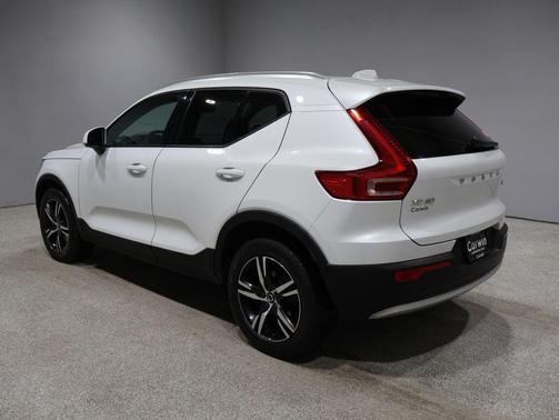 2023 Volvo XC40 B5 Core