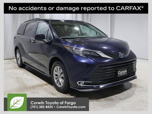2024 Toyota Sienna XLE