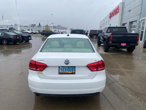 2013 Volkswagen Passat 2.5 SE