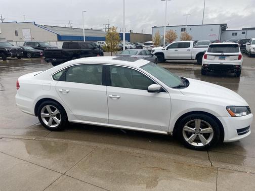 2013 Volkswagen Passat 2.5 SE