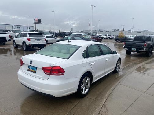 2013 Volkswagen Passat 2.5 SE