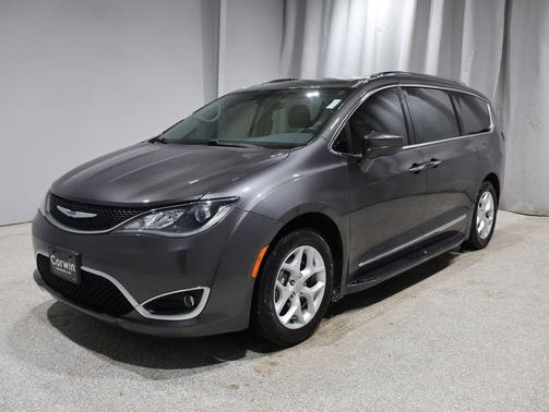2018 Chrysler Pacifica Touring-L