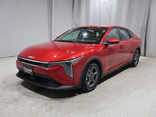Currant Red 2025 Kia K4 LXS
