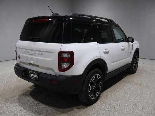 OXFORD WHITE 2025 Ford Bronco Sport Outer Banks