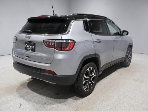 Billet Silver Metallic Clearcoat 2023 Jeep Compass Limited