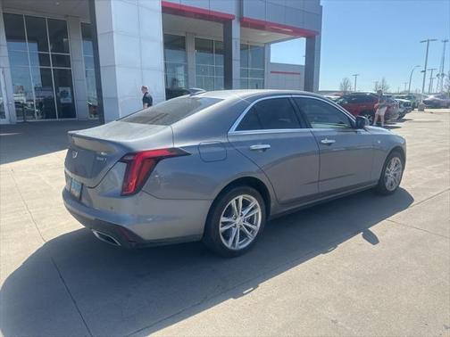 2022 Cadillac CT4 Luxury