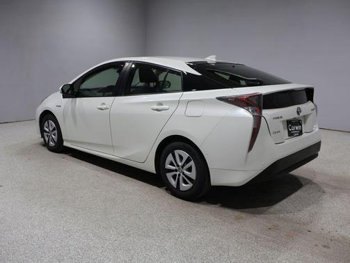 Blizzard Pearl 2018 Toyota Prius Two