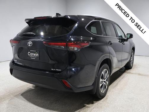 2024 Toyota Highlander XLE