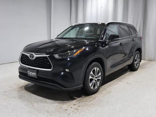 2024 Toyota Highlander XLE