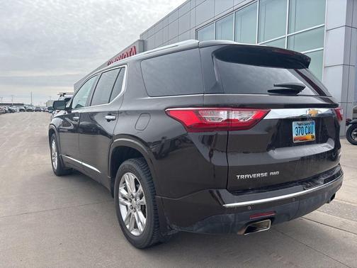 Sable Brown Metallic 2018 Chevrolet Traverse High Country
